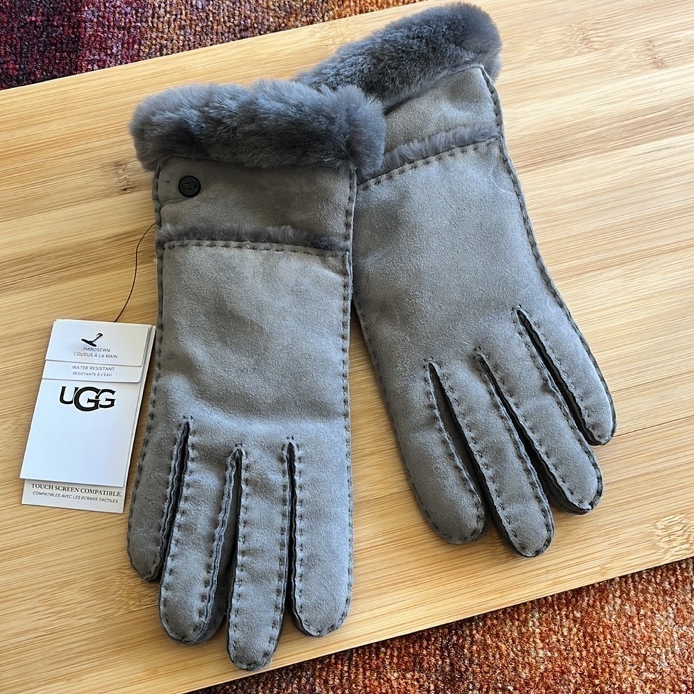 Brand New UGG Sheepskin Handsewn Seamed Gloves Gray Touchscreen Leather Trim